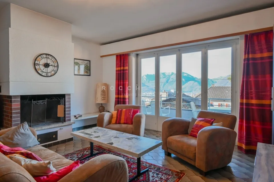 Bella casa con appartamento ospiti e terreno