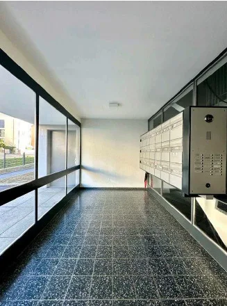 Helle Wohnung mit 2 Balkonen, Lift und Einstellhallenplatz – photo 7 sur 10