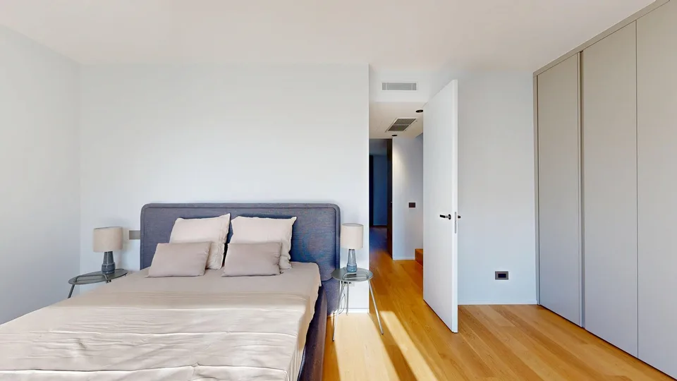 Attico duplex con terrazza vista lago – foto 8 di 10