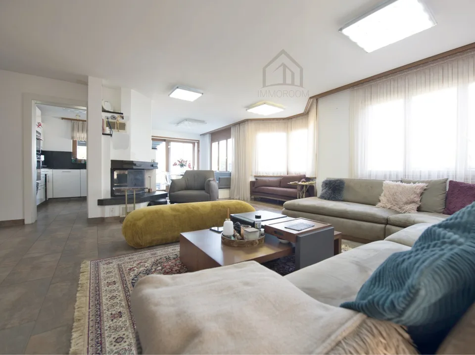 Traumhaftes Wohnen mit Pool, Wellness, Panoramasicht und Wald