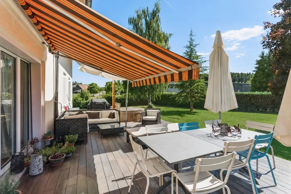 Villa individuelle sur terrain de 2'915 m², gains solaires importants
