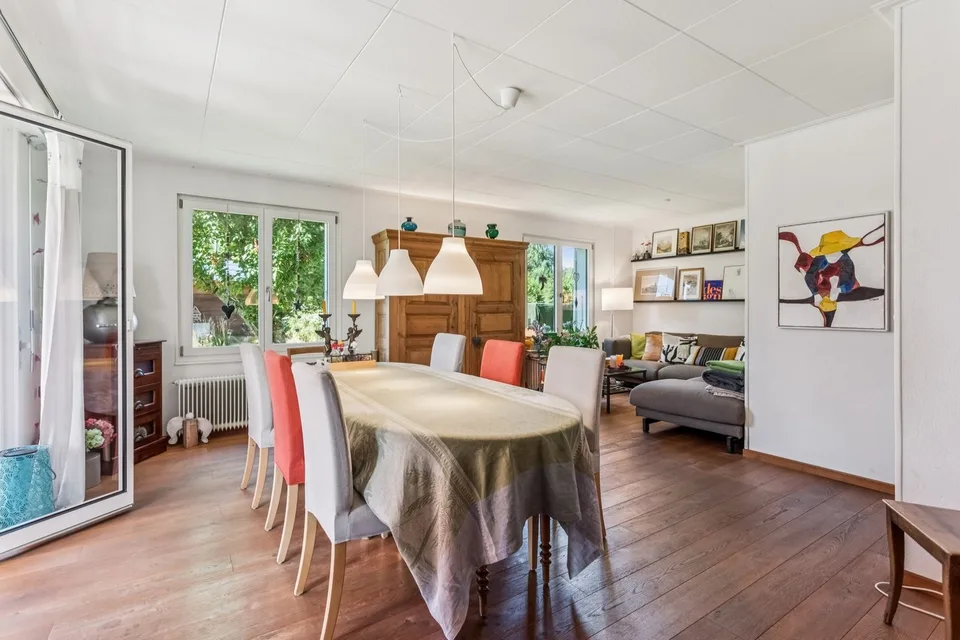 Villa individuelle sur terrain de 2'915 m², gains solaires importants