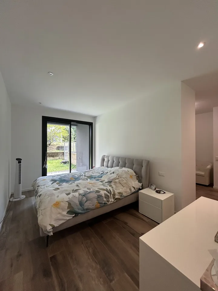 CANOBBIO - MODERNES 4.5-ZIMMER-WOHNUNG MIT GARTEN ZUM VERKAUF