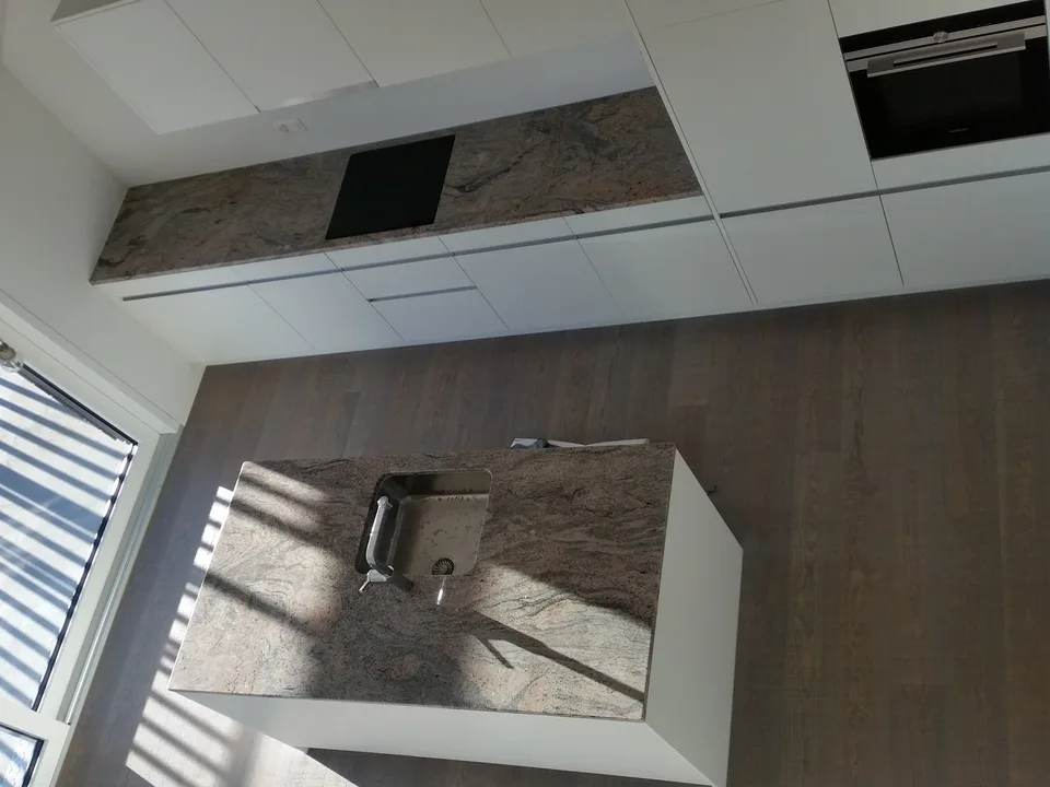 Appartamento esclusivo di 4,5 locali a Lüscherz sul lago di Bienne – foto 11 di 13