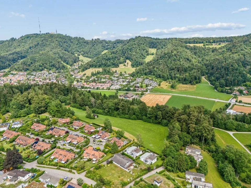Mehr als ein Zuhause: Familien-Refugium mit Bauland-Bonus