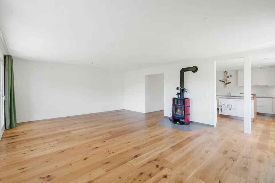 Ampio appartamento di giardino 5,5 locali con una vista incantevole sul verde