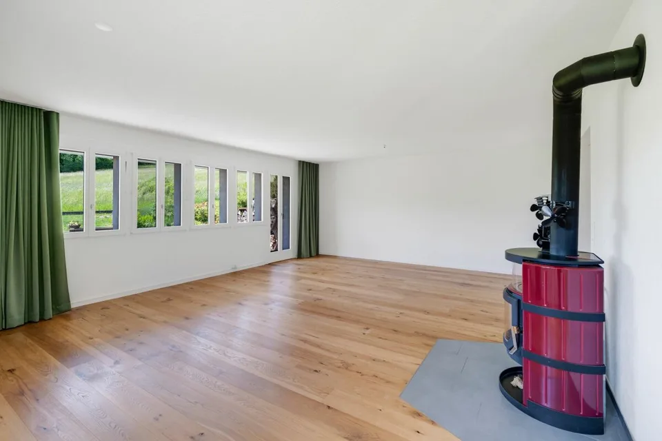 Ampio appartamento di giardino 5,5 locali con una vista incantevole sul verde