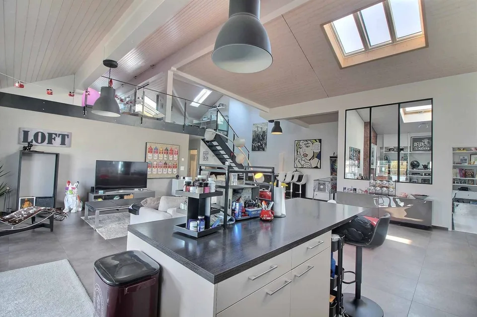 Exceptional 6.5-room apartment (Loft style) - Noble materials and volumes