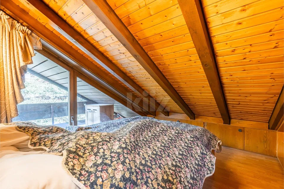 Charming apartment with mountain view and large balcony – photo 7 of 13