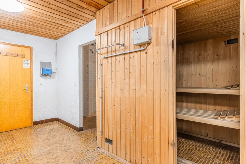 Charming apartment with mountain view and large balcony – photo 11 of 13