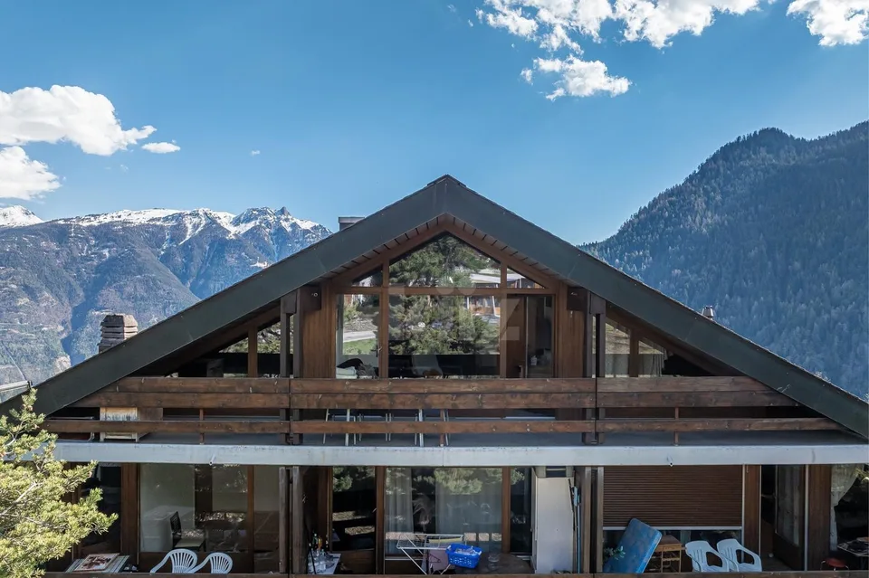Charming apartment with mountain view and large balcony – photo 12 of 13
