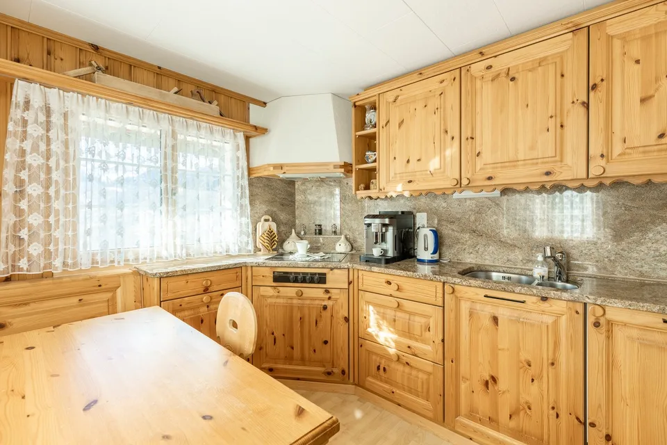 9 Zimmer Einfamilienhaus in Cavardiras – Foto 9 von 11
