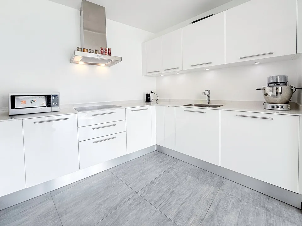 Résidence secondaire : Appartement 2,5 pièces moderne avec terrasse magnifique et vue panoramique.
