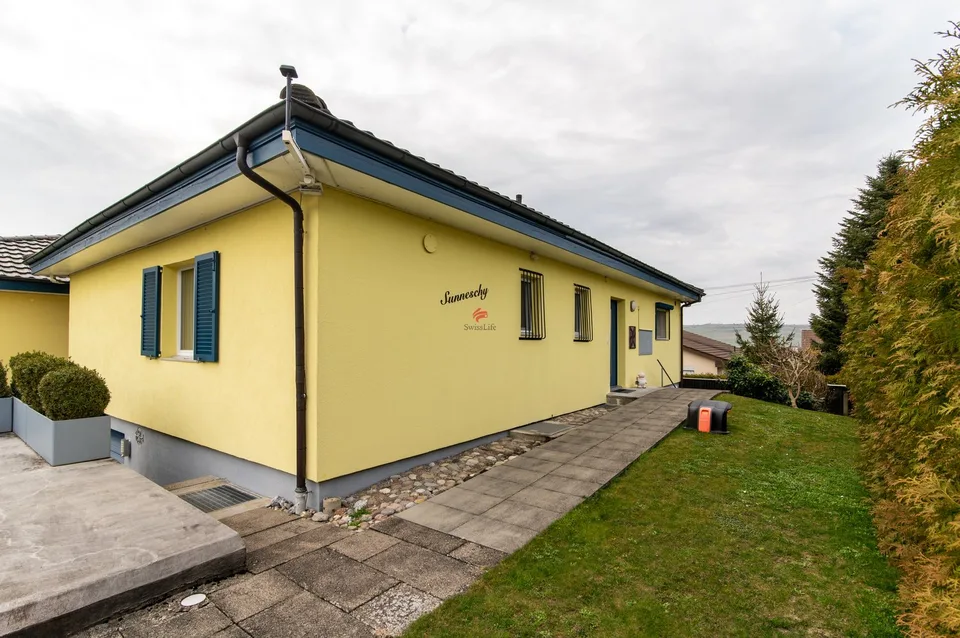 Casa unifamiliare con laboratorio + studio