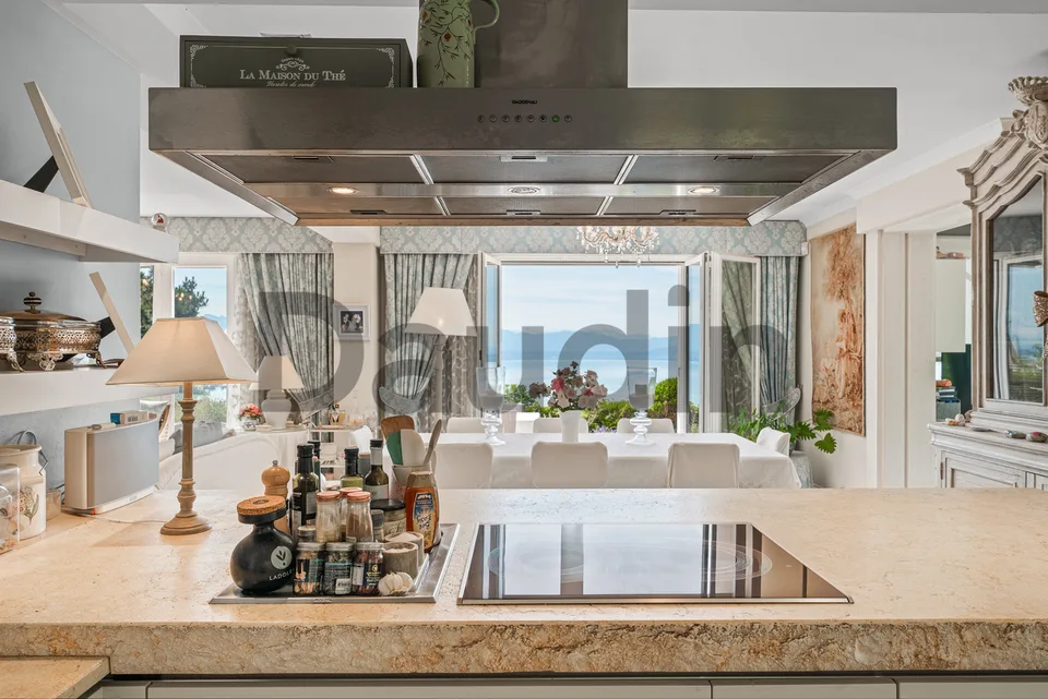 Una proprietà prestigiosa con vista sul Lago di Ginevra