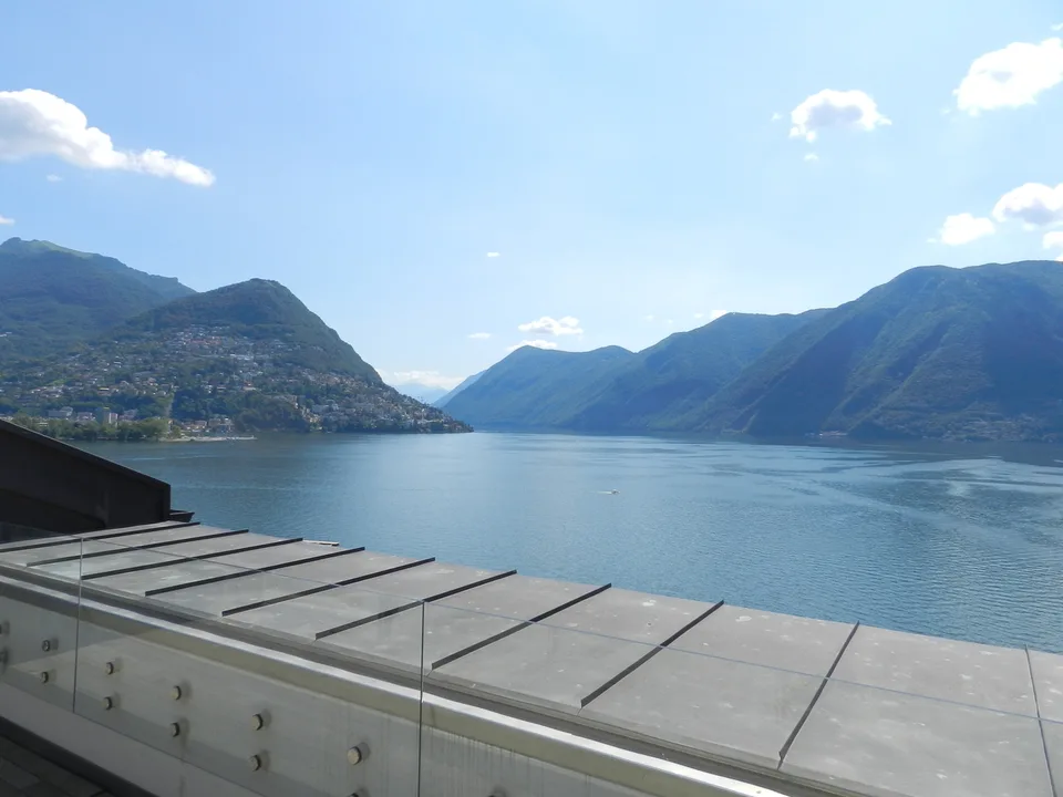 LUGANO CENTER Attic with lake view, in a historic villa