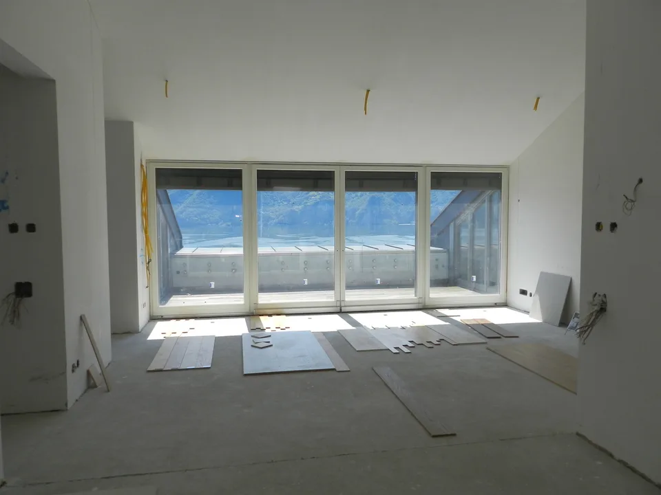 LUGANO CENTER Attic with lake view, in a historic villa