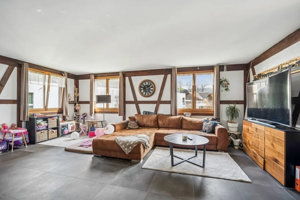 2-Family House – photo 8 of 29