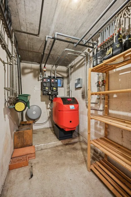 2-Family House – photo 20 of 29