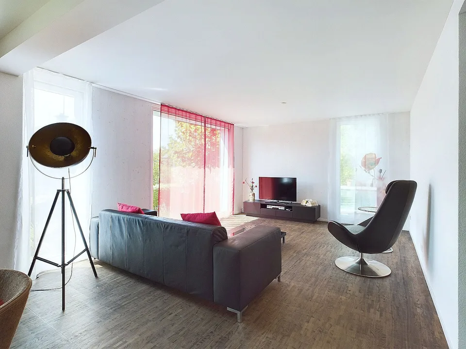 Traumhaus mit Pool und Gartenoase