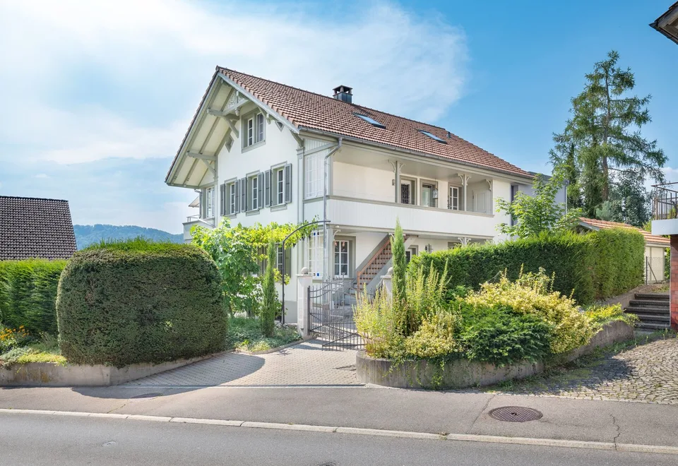 Traumhaus mit Pool und Gartenoase