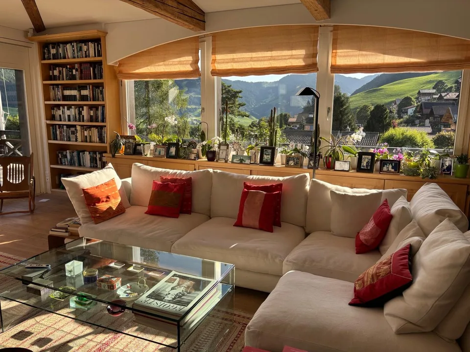 Casa di villaggio svizzero con piscina e spa