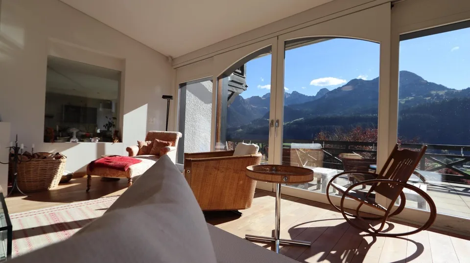 Casa di villaggio svizzero con piscina e spa