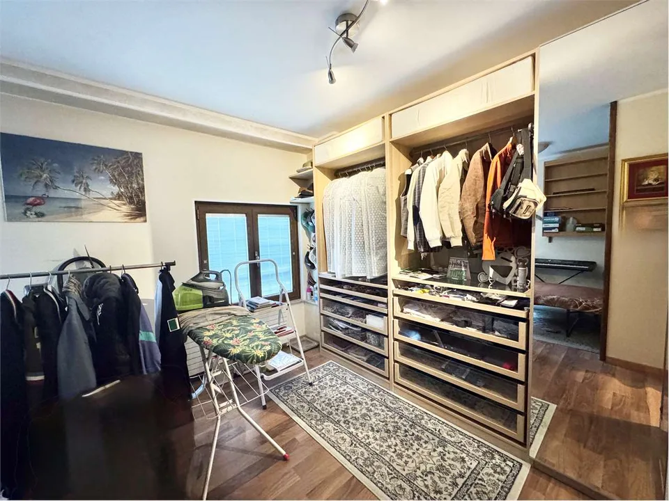 Capannone, Apartment und Showroom in Porlezza zum Verkauf