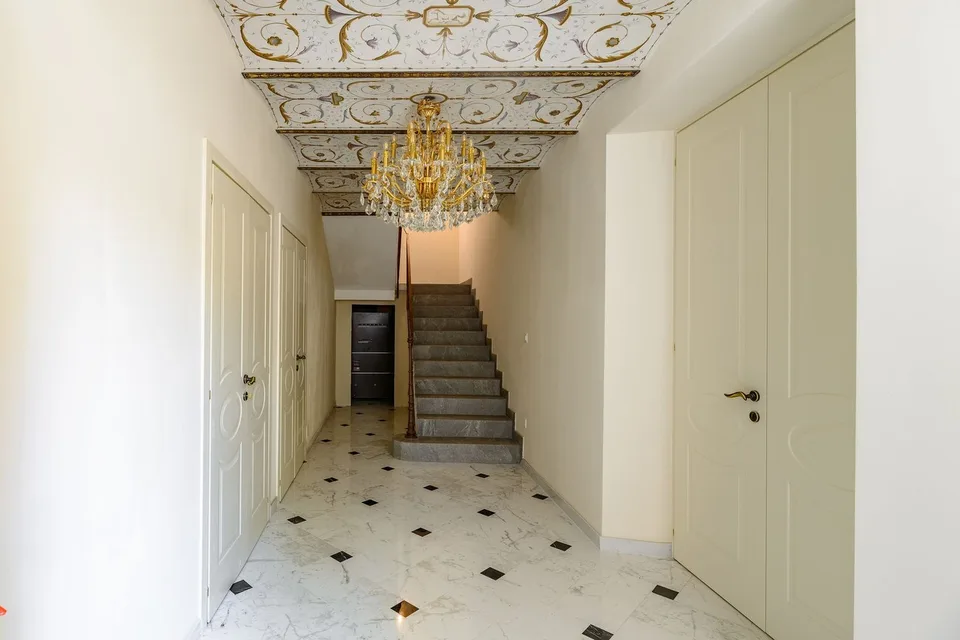 Villa Armonia – Exklusive Villa mit Rooftop, Jacuzzi und Seeblick in Lugano – Foto 8 von 11