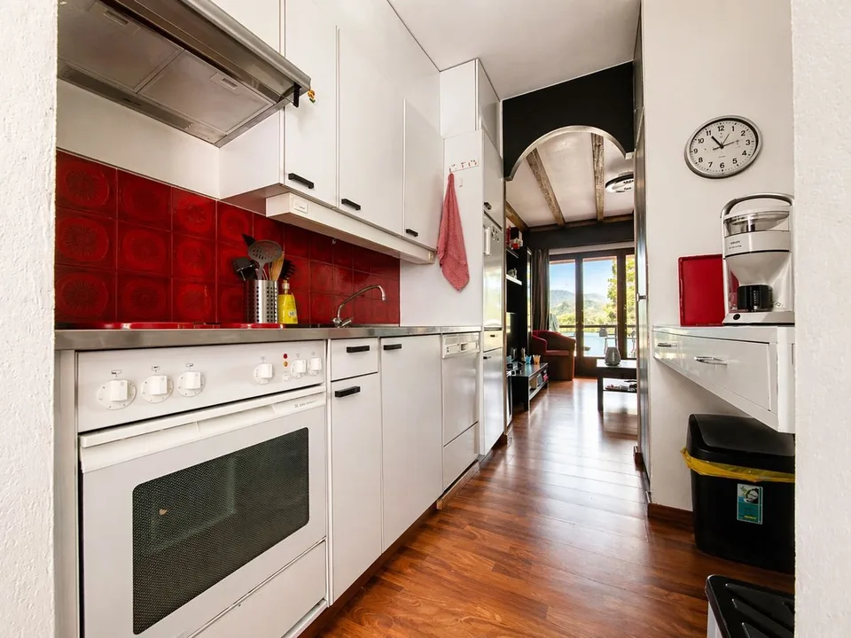 Montagnola - Schönes Duplex 2.5 Zimmer - mit privater Terrasse und Parkplatz in der Tiefgarage