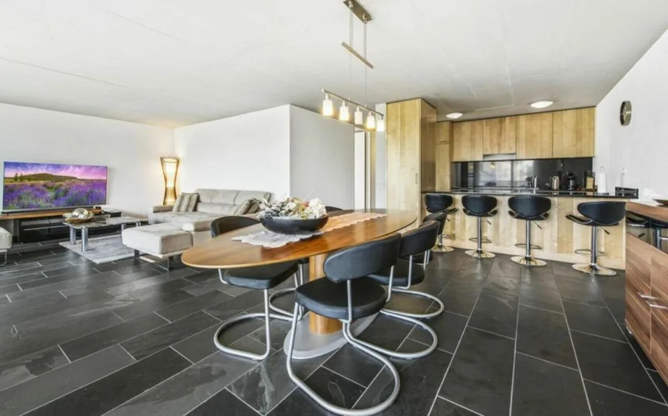 Grosszügige 4.5-Zimmer-Wohnung in ruhiger Lage