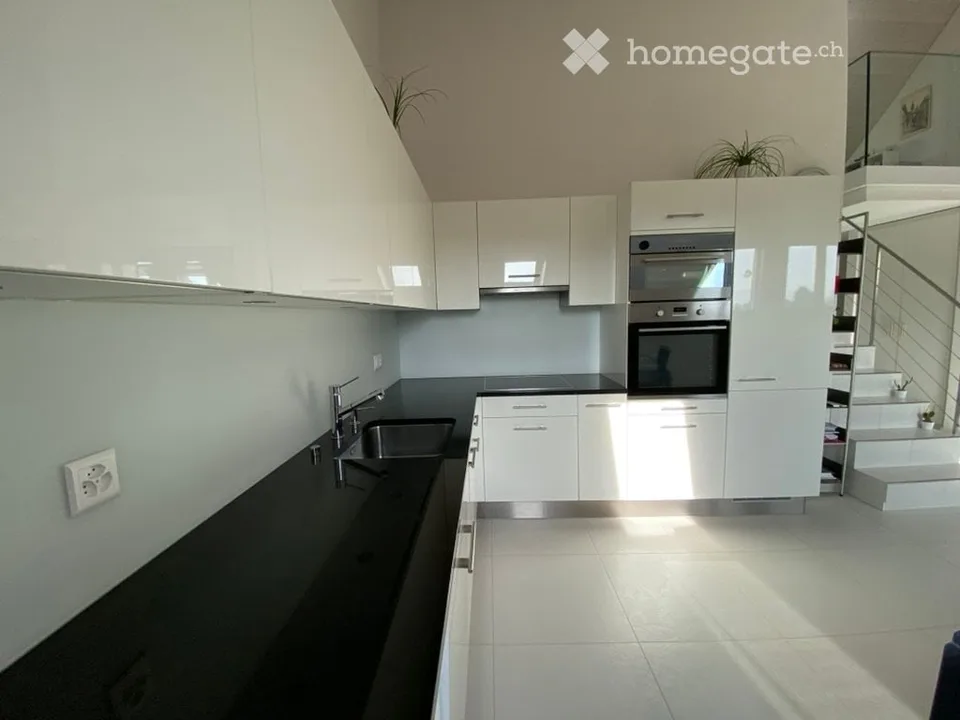 Attico duplex senza vis-à-vis con garage e posto auto