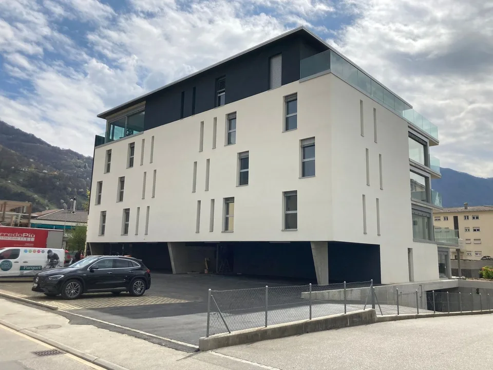 Appartamento 2 ½ locali con grande terrazza coperta e giardino esclusivo – foto 12 di 13