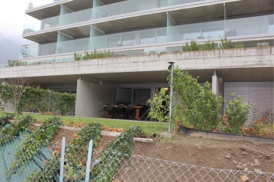 Appartamento 2 ½ locali con grande terrazza coperta e giardino esclusivo