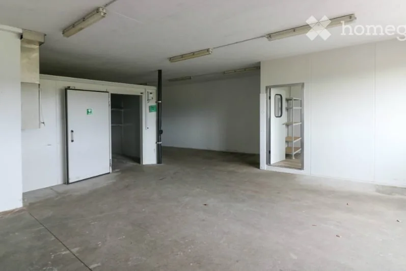 Proprietà residenziale e commerciale