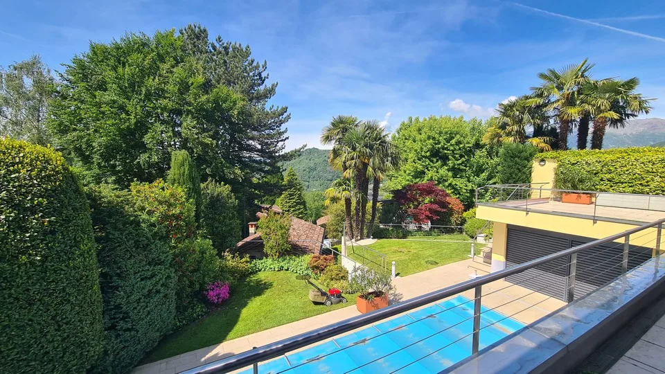 Villa Luganese: Un’oasi di rara eleganza e assoluta riservatezza a pochi minuti da Lugano – foto 23 di 27