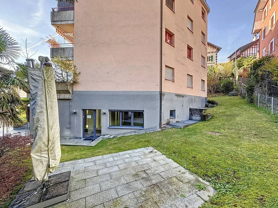 Loft contemporain de 300 m² avec jardin privé au centre de Montreux