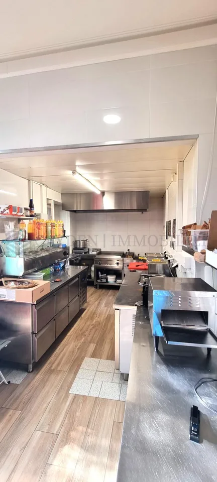 Esclusivo! Ristorante completamente nuovo, pronto all'uso!