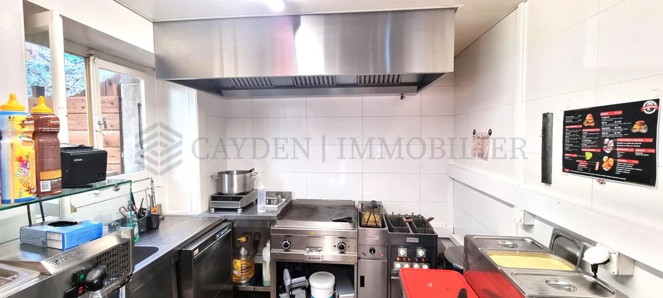 Esclusivo! Ristorante completamente nuovo, pronto all'uso!