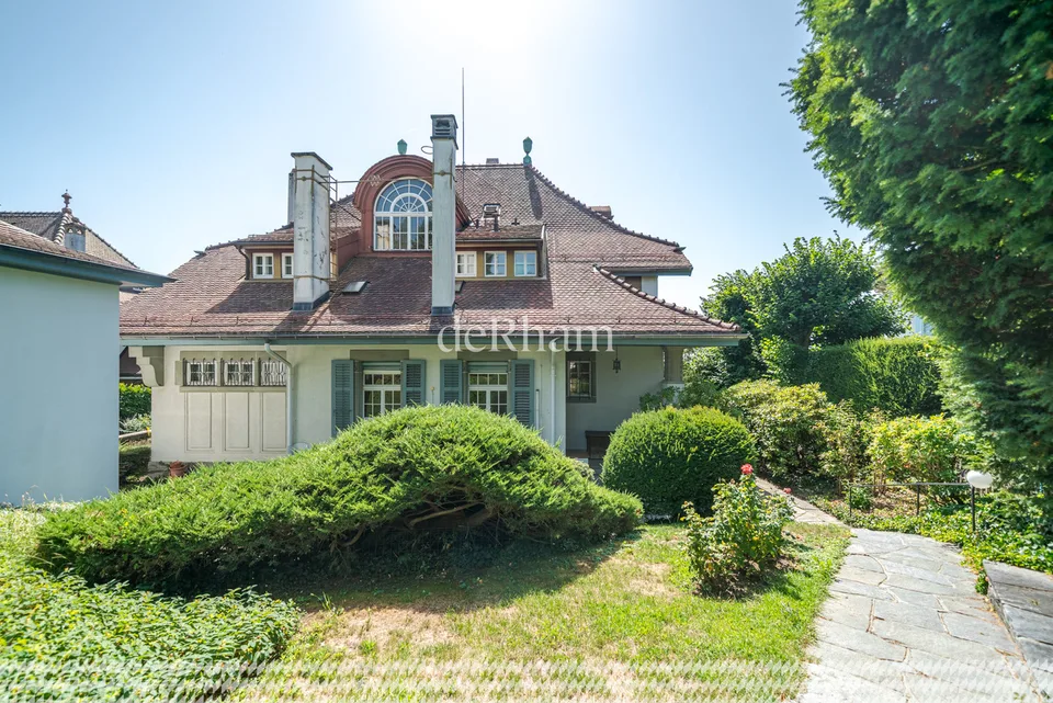 Prästigieuses Herrenhaus mit 9,5 Zimmern