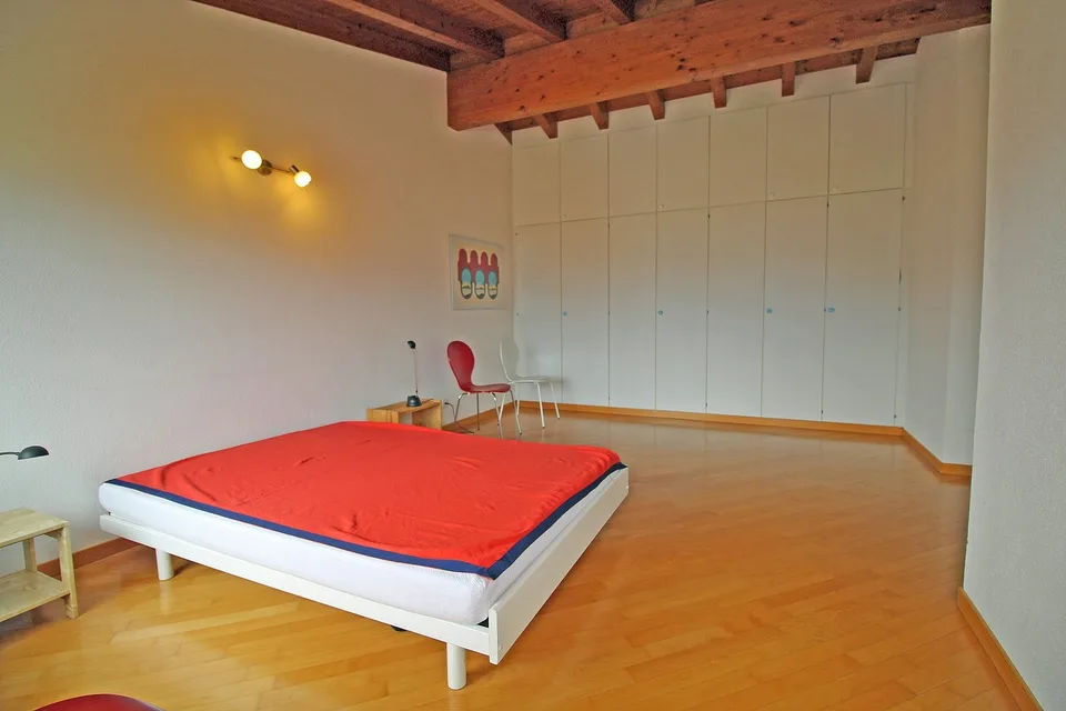 Dachwohnung mit 2,5 Zimmern und Seeblick – Foto 14 von 17