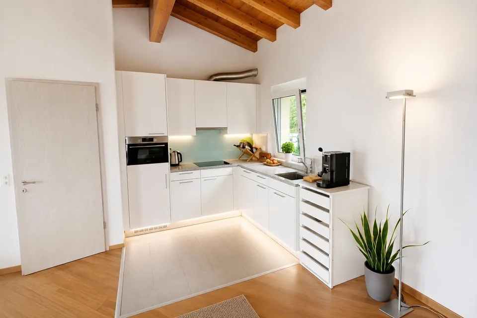 Dachwohnung mit 2,5 Zimmern und Seeblick – Foto 9 von 17
