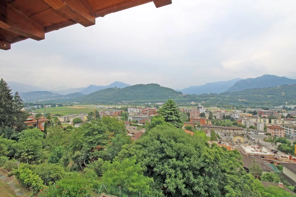 Dachwohnung mit 2,5 Zimmern und Seeblick – Foto 8 von 17