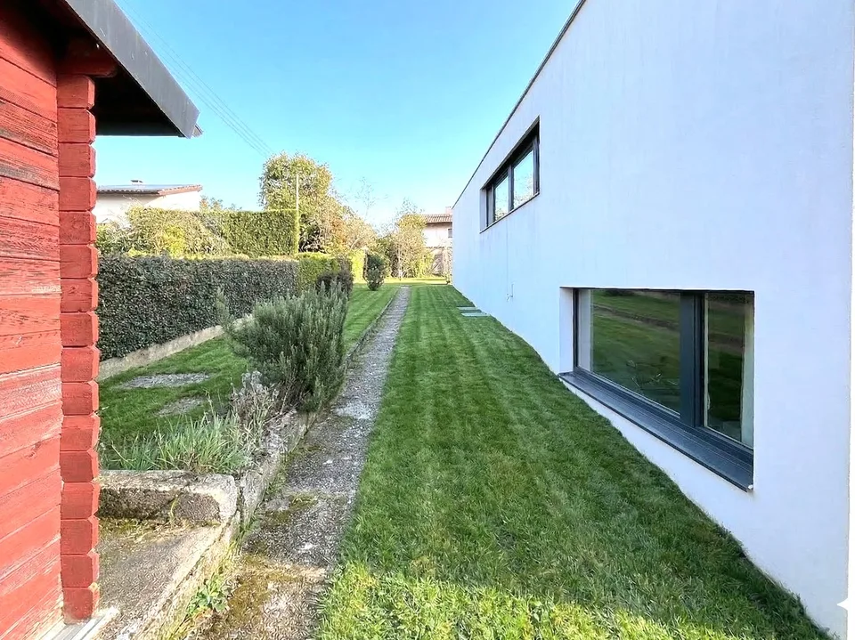 Villa Contemporanea nel Cuore di Bernex, Calma Assoluta