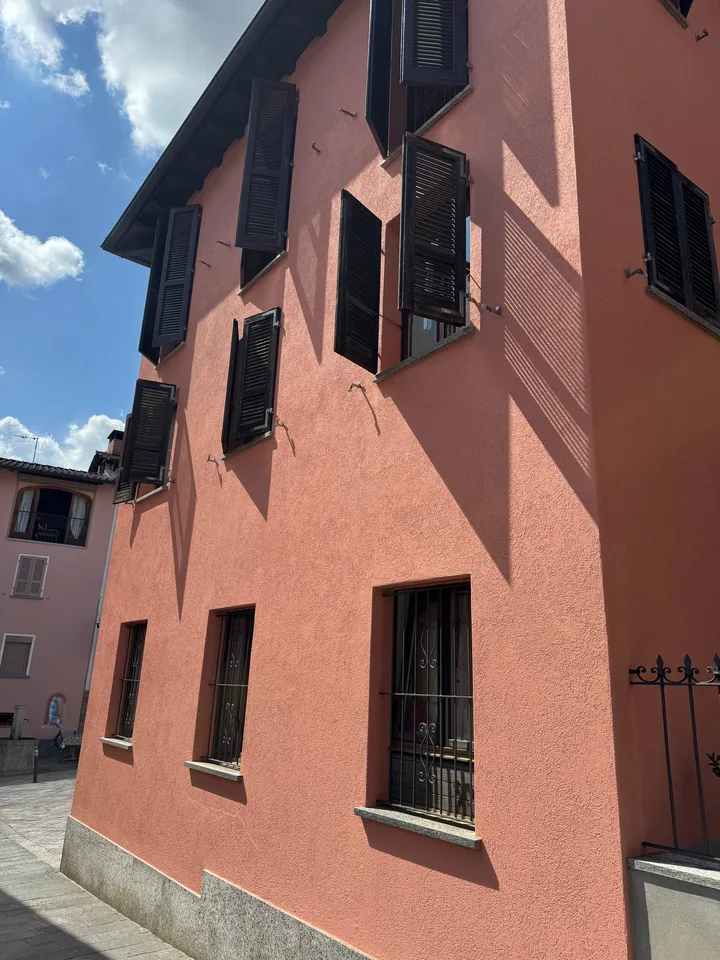 Faszinierendes 2.5-Zimmer-Apartment im Herzen von Vezia in einem historischen Haus