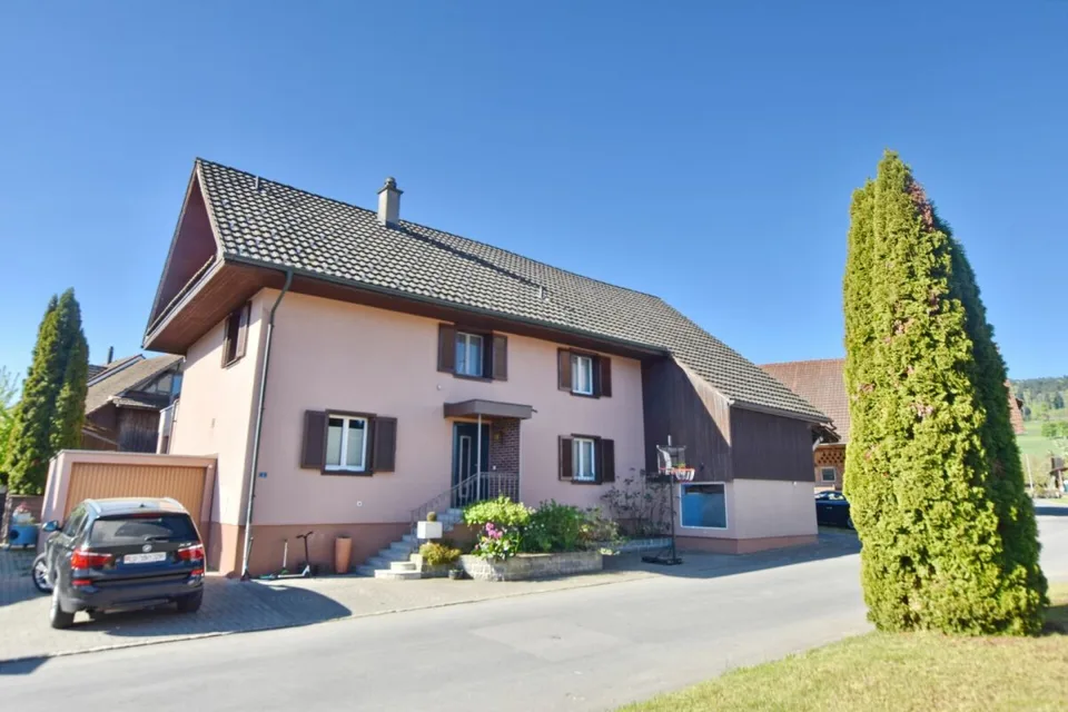 Casa unifamiliare di 7,5 locali con piscina