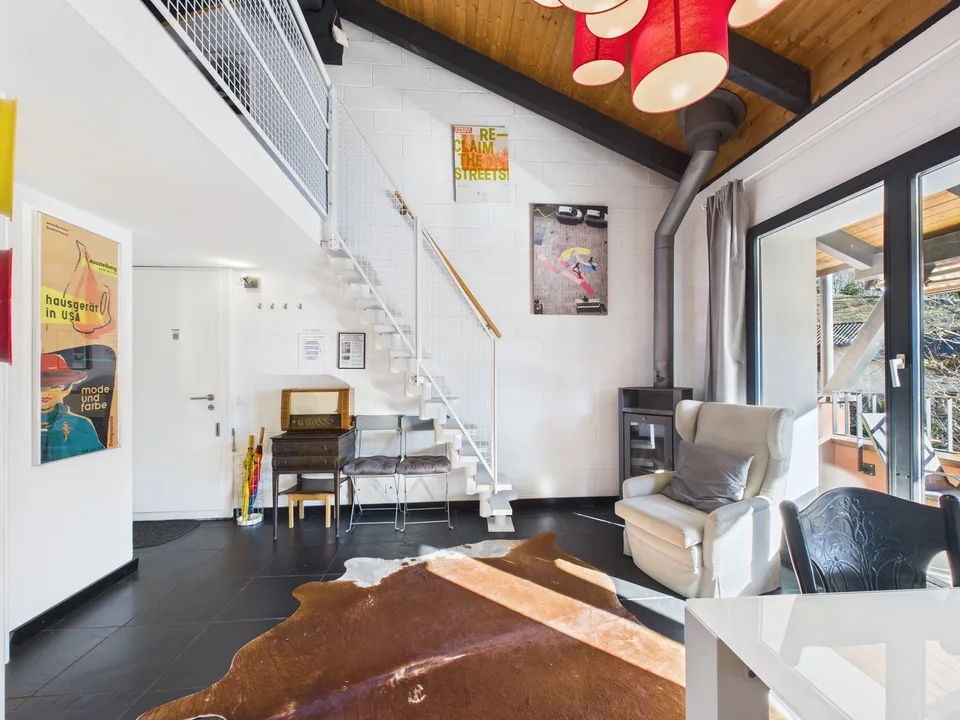 ACCOGLIENTE APPARTAMENTO DI 2,5 LOCALI CON BALCONE E VISTA APERTA-ZWEITWOHNSITZ