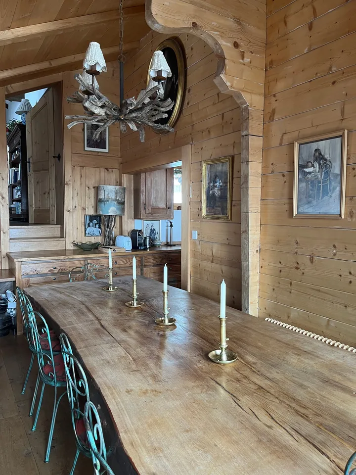 Spacious chalet close to Les Esserts