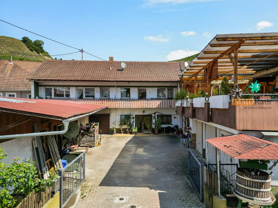 IMMORath.de - Maison unifamiliale avec surface utile généreuse et chambre d'hôtes