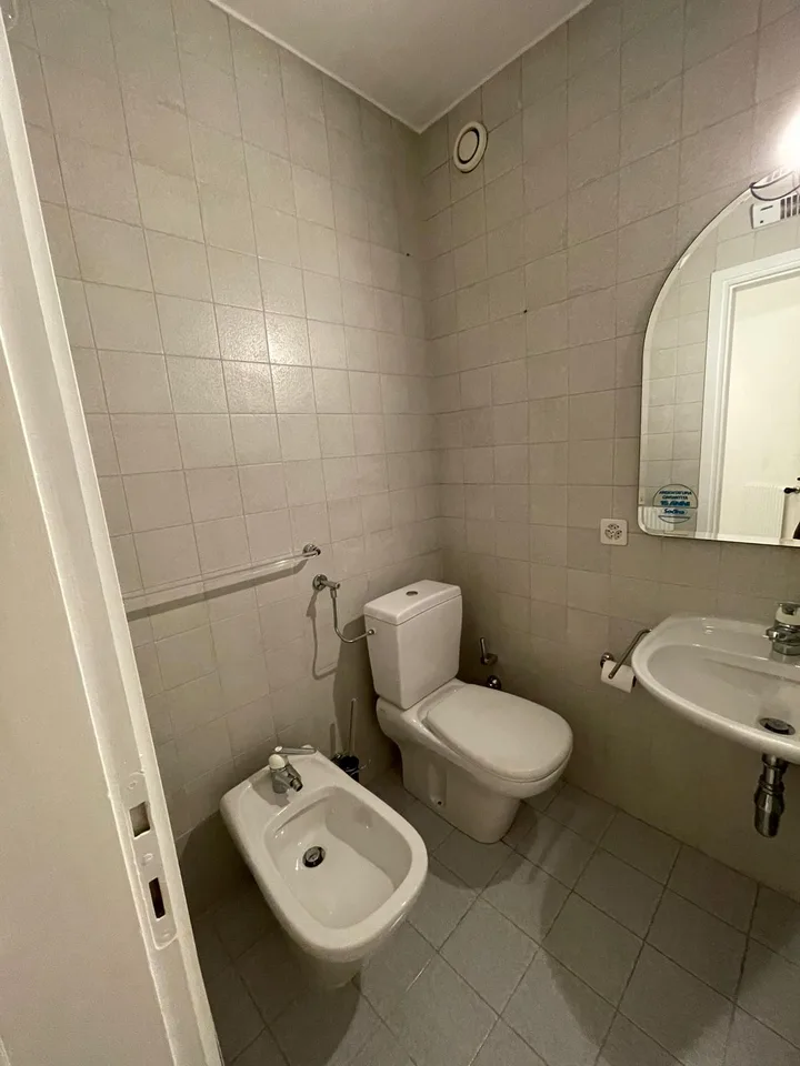 LUGANO – CASTAGNOLA – Modernes Einzimmerapartment, teilweise Seeblick, in Wohngegend zu verkaufen – Foto 8 von 11